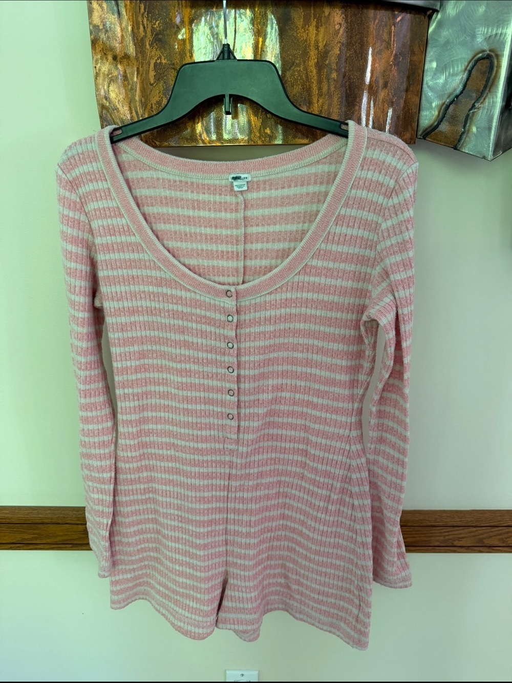 Aerie Romper pink stripped M
